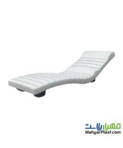 تخت فایبرگلاس کنار استخری