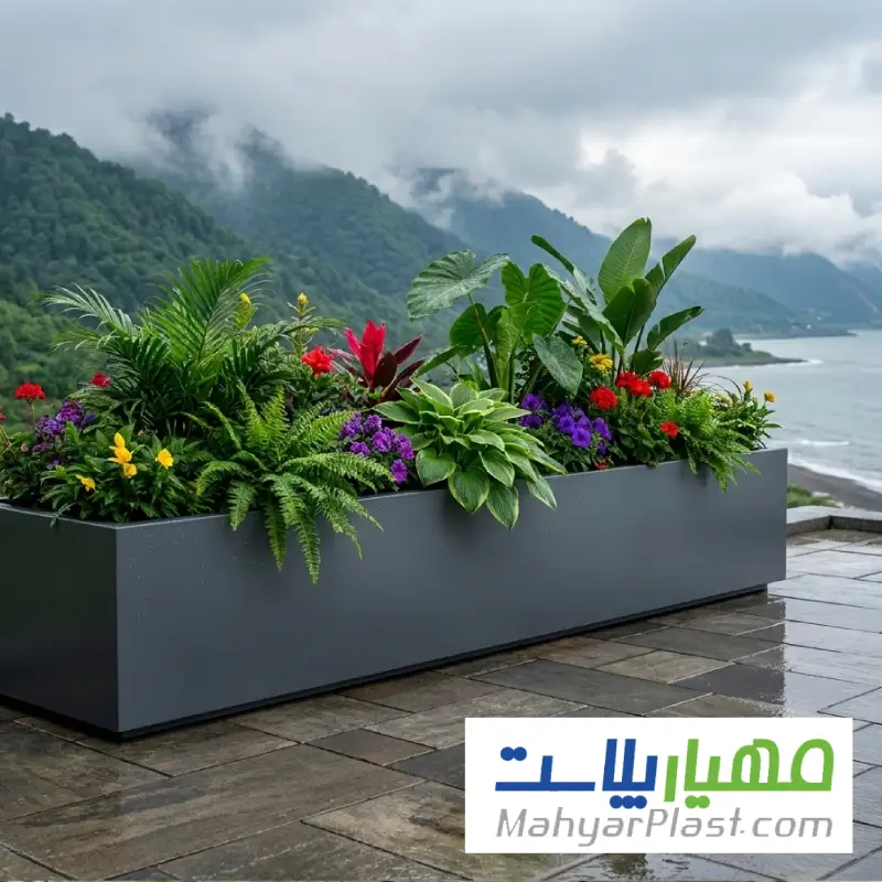 گلدان فلزی در آستارا